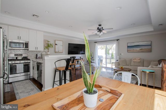 20 WAVERLY STREET, Keyport, NJ 07735