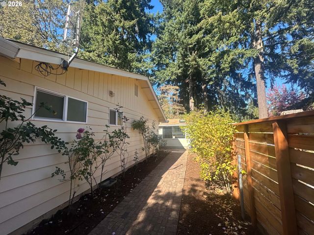 800 Nw 59TH St, Vancouver, WA 98663