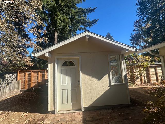 800 Nw 59TH St, Vancouver, WA 98663