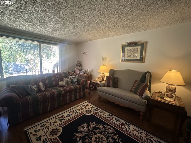 800 Nw 59TH St, Vancouver, WA 98663