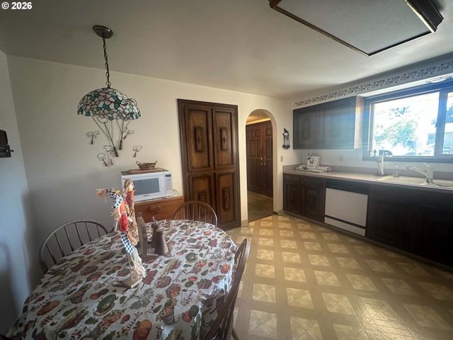 800 Nw 59TH St, Vancouver, WA 98663
