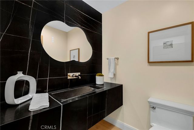 5200 Armida Drive, Woodland Hills, CA 91364