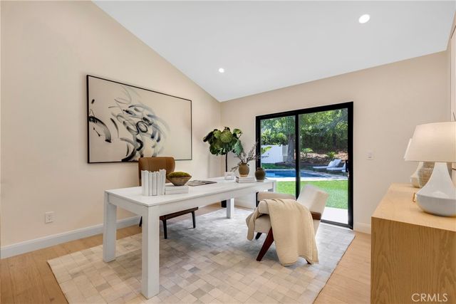 5200 Armida Drive, Woodland Hills, CA 91364