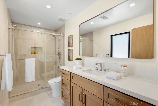5200 Armida Drive, Woodland Hills, CA 91364