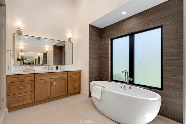 5200 Armida Drive, Woodland Hills, CA 91364