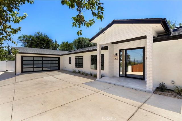 5200 Armida Drive, Woodland Hills, CA 91364