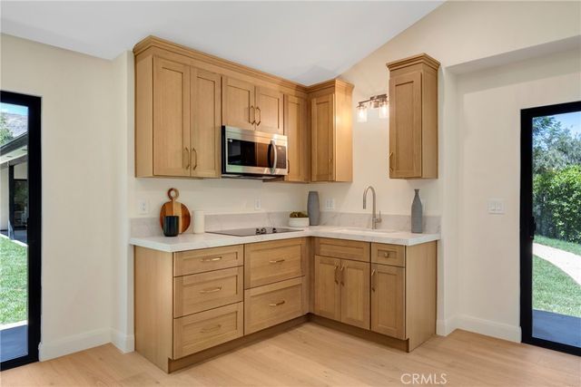 5200 Armida Drive, Woodland Hills, CA 91364