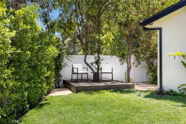 5200 Armida Drive, Woodland Hills, CA 91364