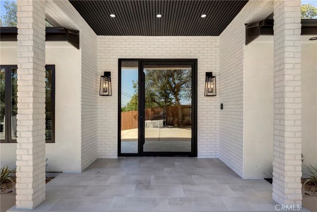 5200 Armida Drive, Woodland Hills, CA 91364