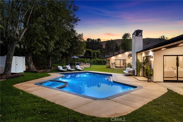 5200 Armida Drive, Woodland Hills, CA 91364
