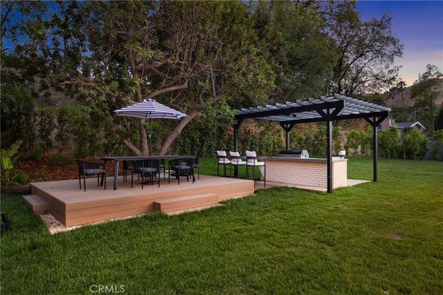 5200 Armida Drive, Woodland Hills, CA 91364
