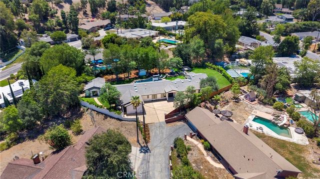 5200 Armida Drive, Woodland Hills, CA 91364