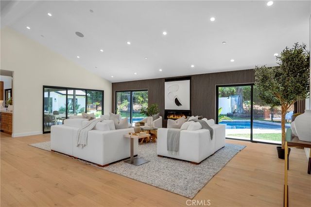 5200 Armida Drive, Woodland Hills, CA 91364