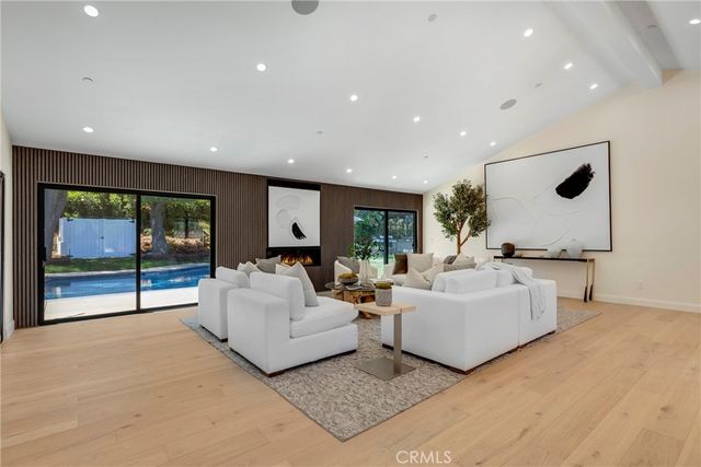 5200 Armida Drive, Woodland Hills, CA 91364