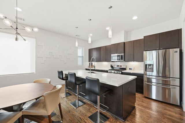 912 W 19th Street C, Houston, TX 77008