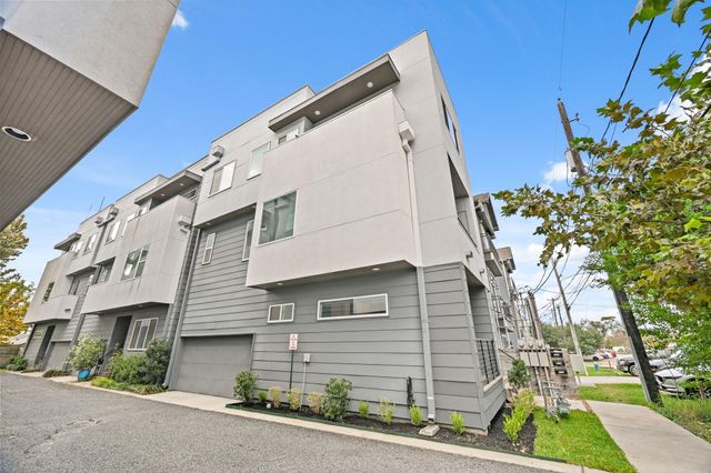 912 W 19th Street C, Houston, TX 77008