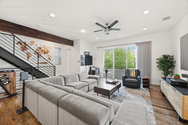 912 W 19th Street C, Houston, TX 77008