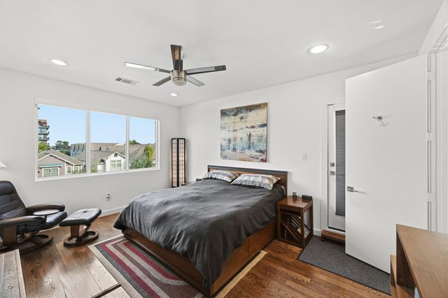 912 W 19th Street C, Houston, TX 77008