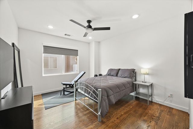 912 W 19th Street C, Houston, TX 77008