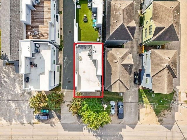 912 W 19th Street C, Houston, TX 77008