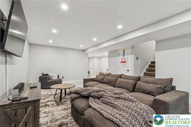 2128 Danville, Upper Hanover Twp, PA 18073