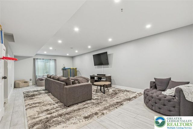 2128 Danville, Upper Hanover Twp, PA 18073