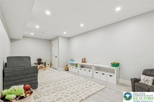 2128 Danville, Upper Hanover Twp, PA 18073