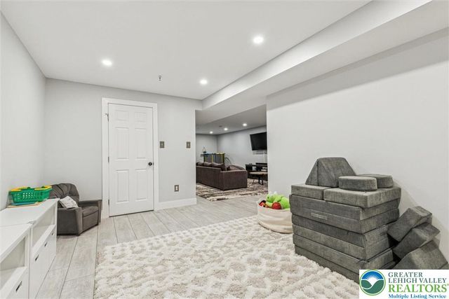 2128 Danville, Upper Hanover Twp, PA 18073