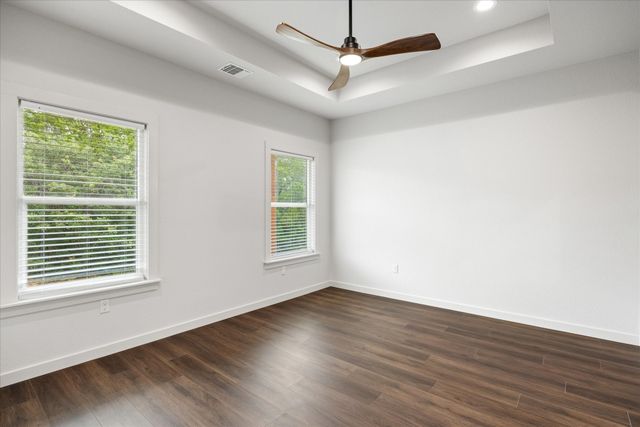 2603 Creekview Drive, Granbury, TX 76048