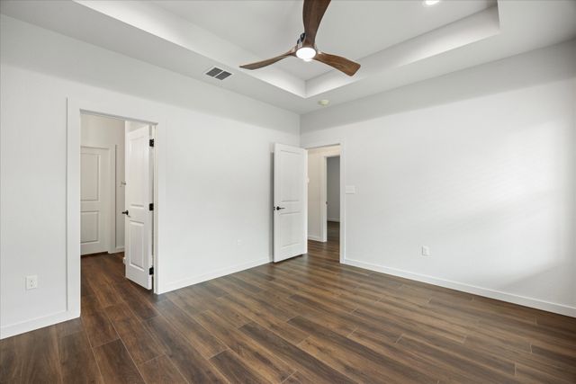 2603 Creekview Drive, Granbury, TX 76048