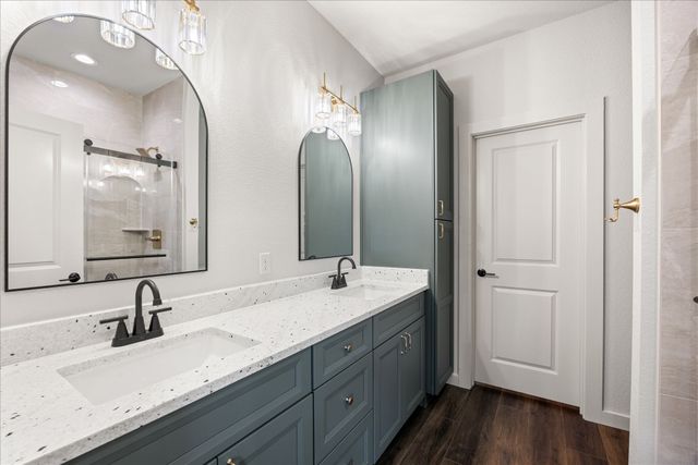 2603 Creekview Drive, Granbury, TX 76048