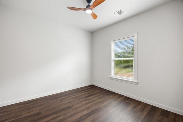 2603 Creekview Drive, Granbury, TX 76048