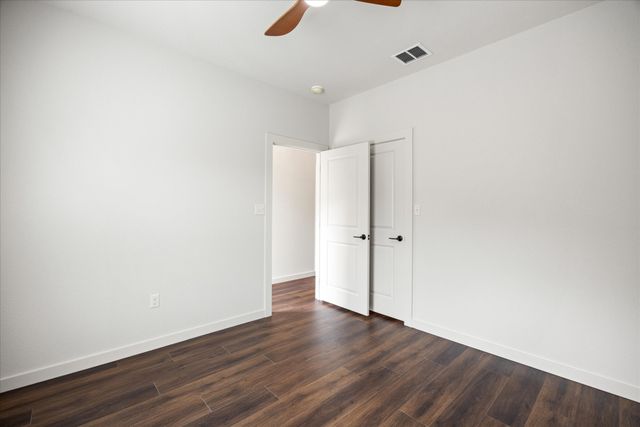 2603 Creekview Drive, Granbury, TX 76048