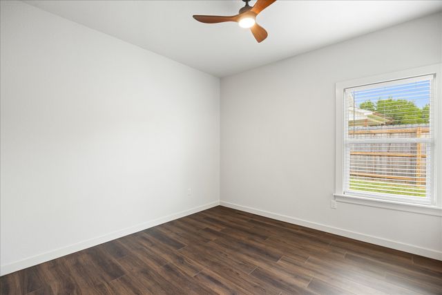 2603 Creekview Drive, Granbury, TX 76048