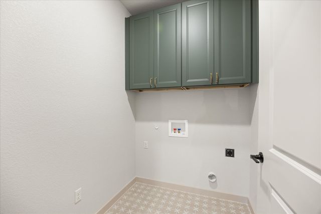2603 Creekview Drive, Granbury, TX 76048