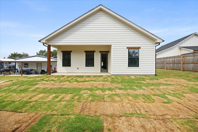 2603 Creekview Drive, Granbury, TX 76048