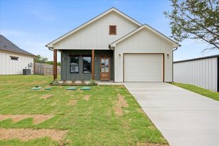 2603 Creekview Drive, Granbury, TX 76048