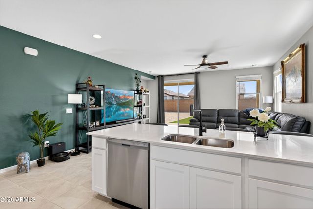 38035 N FARMHOUSE Way, San Tan Valley, AZ 85140