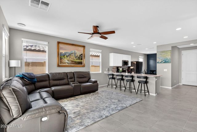 38035 N FARMHOUSE Way, San Tan Valley, AZ 85140