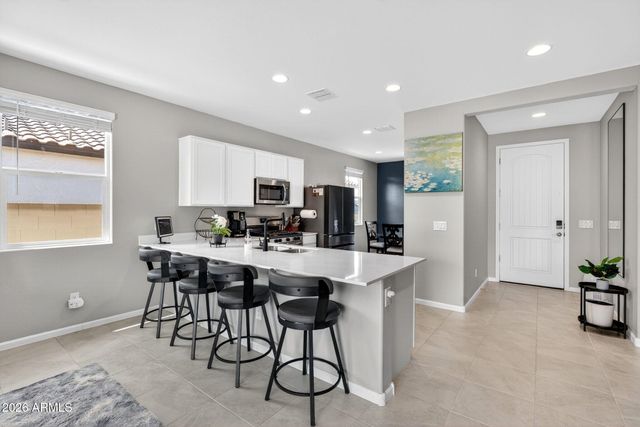 38035 N FARMHOUSE Way, San Tan Valley, AZ 85140