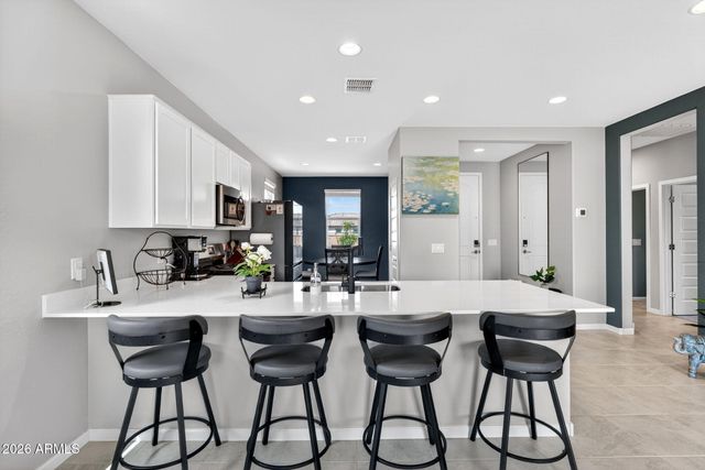 38035 N FARMHOUSE Way, San Tan Valley, AZ 85140