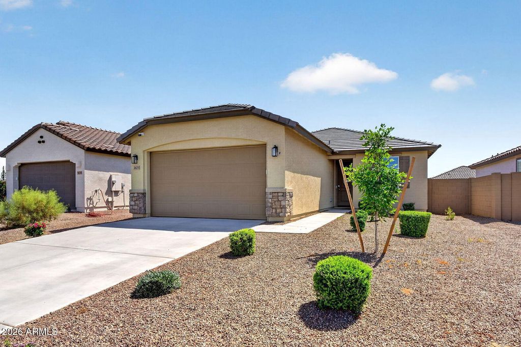 38035 N FARMHOUSE Way, San Tan Valley, AZ 85140