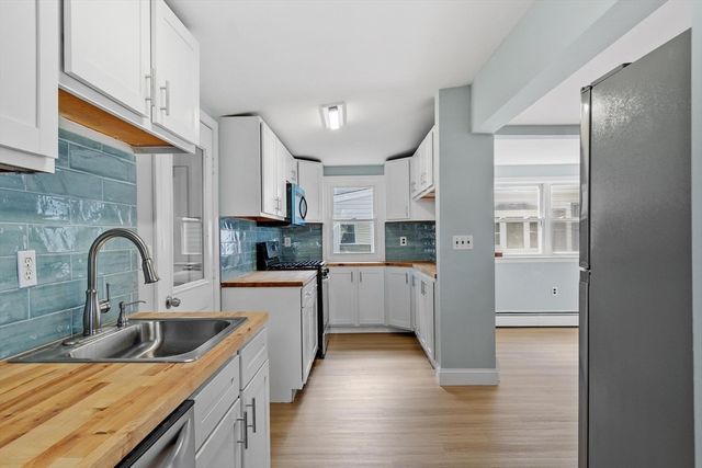 30 Hooper Rd, Dedham, MA 02026