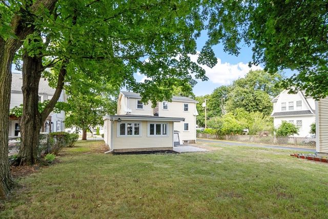 30 Hooper Rd, Dedham, MA 02026