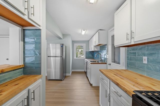 30 Hooper Rd, Dedham, MA 02026
