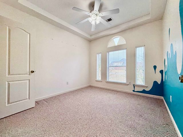 235 SUSANNE DR, Oakland, TN 38060