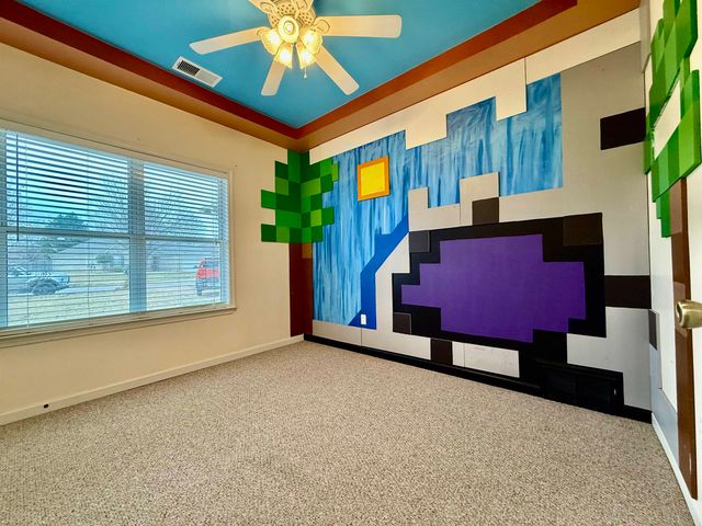 235 SUSANNE DR, Oakland, TN 38060