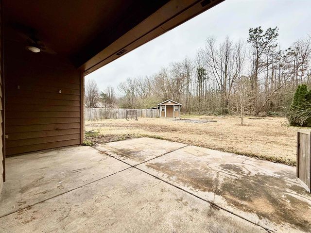 235 SUSANNE DR, Oakland, TN 38060