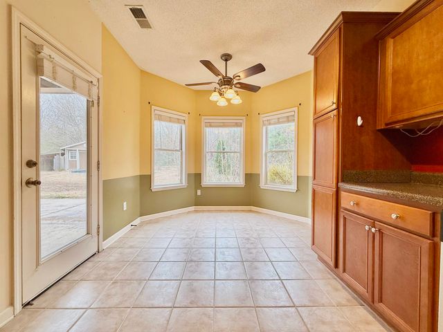 235 SUSANNE DR, Oakland, TN 38060