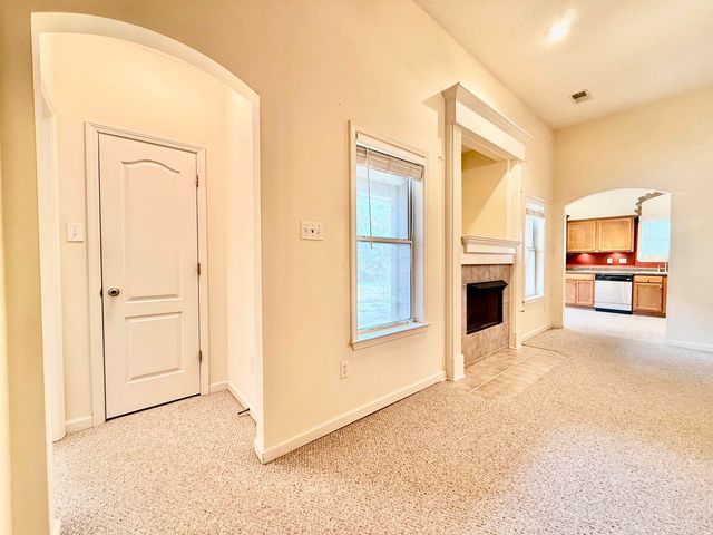 235 SUSANNE DR, Oakland, TN 38060